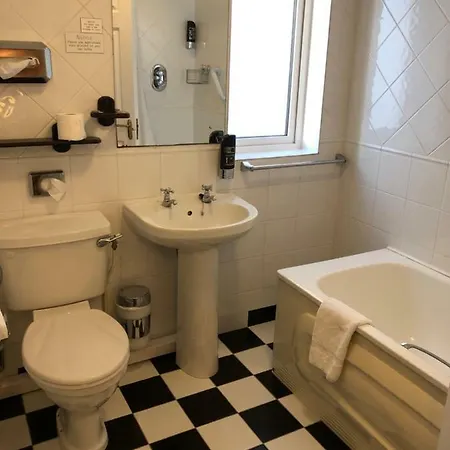 Amber Hill Bed and Breakfast 3*