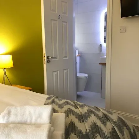 Amber Hill Bed and Breakfast 3*